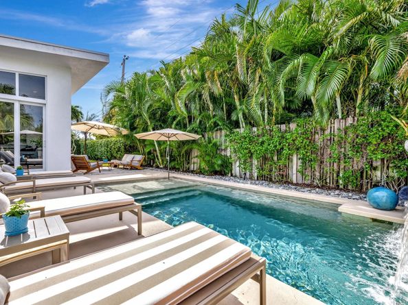 2425 NE 26th Ave, Fort Lauderdale FL 33305