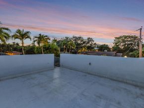 2425 NE 26th Ave, Fort Lauderdale FL 33305