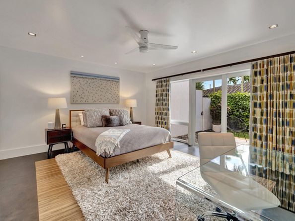 2425 NE 26th Ave, Fort Lauderdale FL 33305