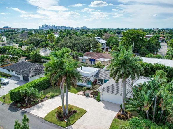 2425 NE 26th Ave, Fort Lauderdale FL 33305