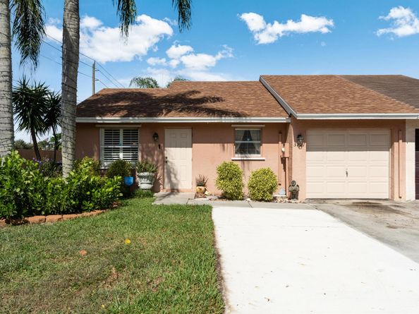 5721 Bennington Way, Lake Worth FL 33463