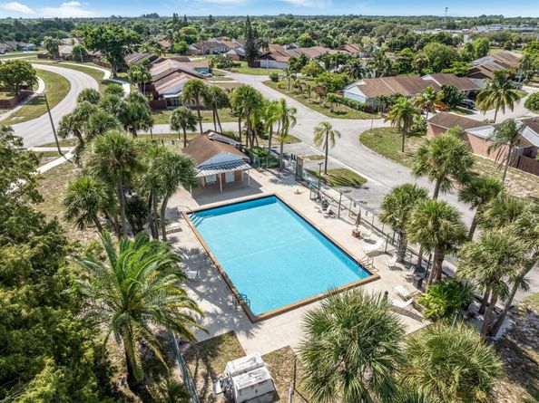 5721 Bennington Way, Lake Worth FL 33463