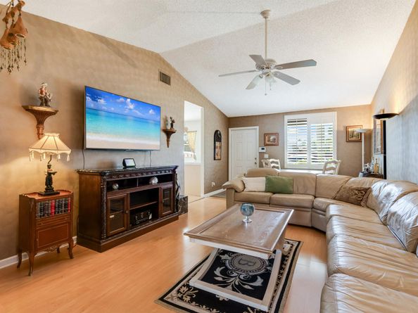 5721 Bennington Way, Lake Worth FL 33463