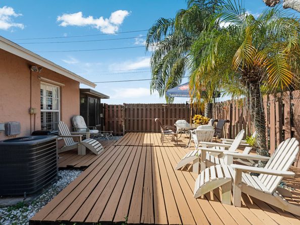 5721 Bennington Way, Lake Worth FL 33463