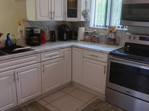 1070 NW 149th St, Miami FL 33168