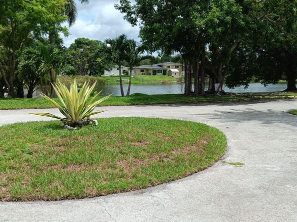 1070 NW 149th St, Miami FL 33168