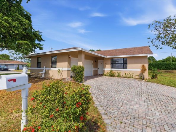 7520 NW 88th Terrace, Tamarac FL 33321