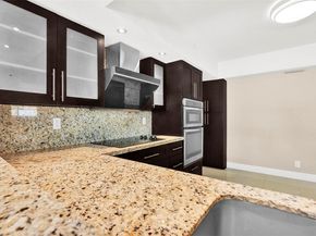 5113 Mckinley Street, Hollywood FL 33021