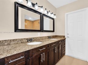 5113 Mckinley Street, Hollywood FL 33021
