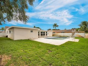 5113 Mckinley Street, Hollywood FL 33021