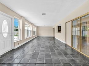 5113 Mckinley Street, Hollywood FL 33021