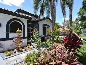 8733 NW 76th Drive, Tamarac FL 33321