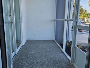 1502 S Lakeside Drive 118, Lake Worth Beach FL 33460