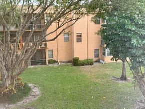 8390 Lagos De Campo Bl 305, Tamarac FL 33321