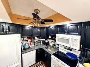 8390 Lagos De Campo Bl 305, Tamarac FL 33321