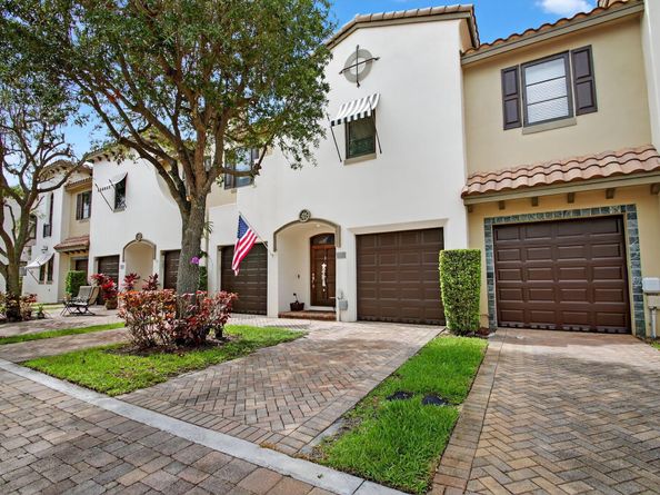 320 Via Villagio, Hypoluxo FL 33462