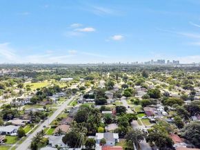 3841 NW 7th Place, Lauderhill FL 33311