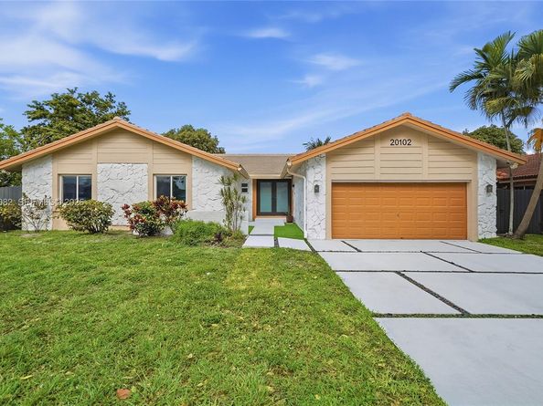 20102 NW 62nd Avenue, Hialeah FL 33015