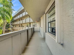 1101 Colony Point Circle 309, Pembroke Pines FL 33026