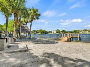 1101 Colony Point Circle 309, Pembroke Pines FL 33026