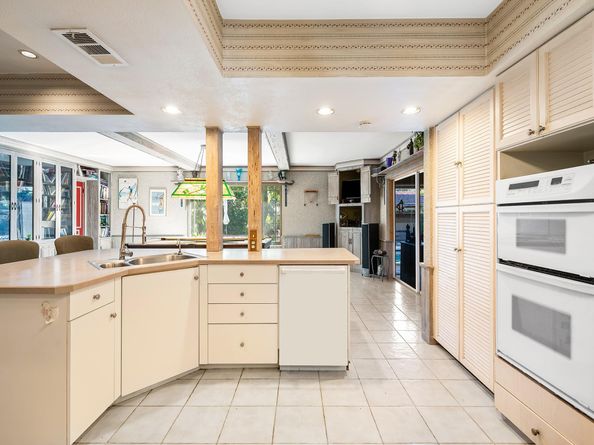 560 El Dorado Pkwy, Plantation FL 33317