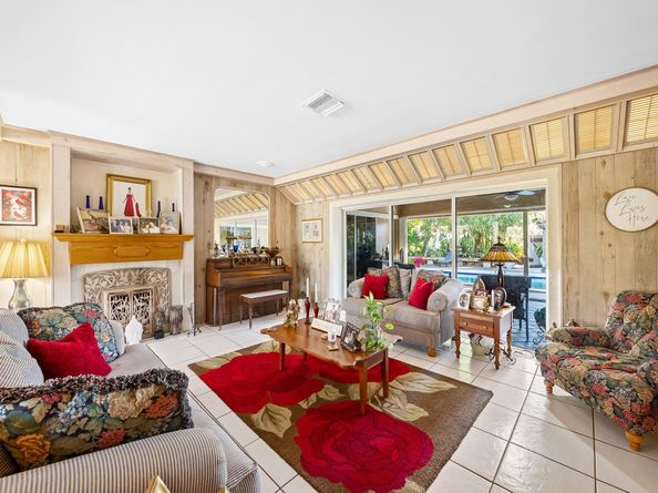 560 El Dorado Pkwy, Plantation FL 33317