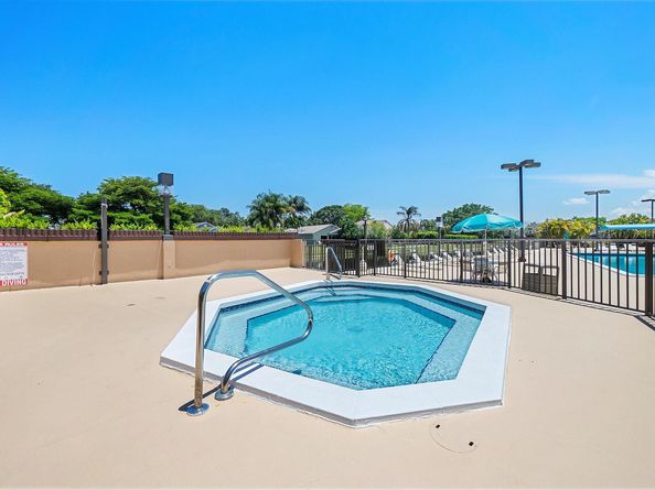 3620 NW 20th St, Coconut Creek FL 33066