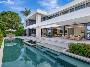 31 Pelican Dr