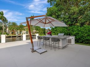 31 Pelican Dr, Fort Lauderdale FL 33301