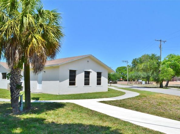 5907 N Tyler, Hollywood FL 33021