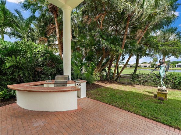 42 Saint Thomas Drive, Palm Beach Gardens FL 33418