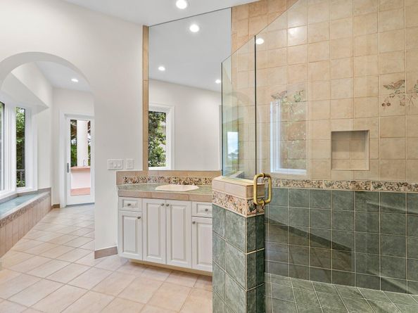 42 Saint Thomas Drive, Palm Beach Gardens FL 33418