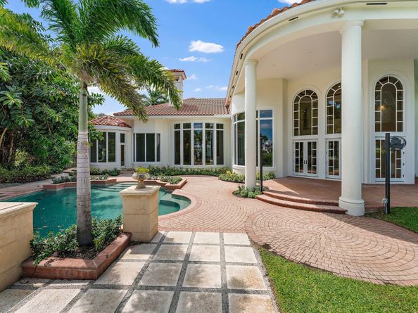 42 Saint Thomas Drive, Palm Beach Gardens FL 33418