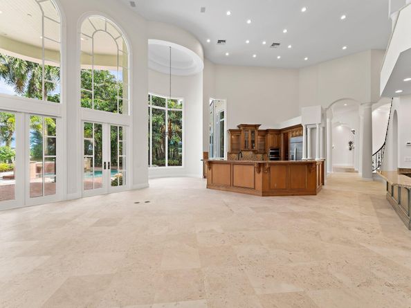 42 Saint Thomas Drive, Palm Beach Gardens FL 33418