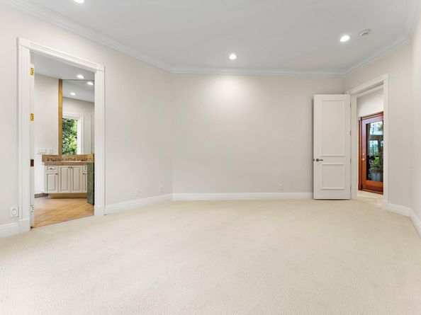 42 Saint Thomas Drive, Palm Beach Gardens FL 33418
