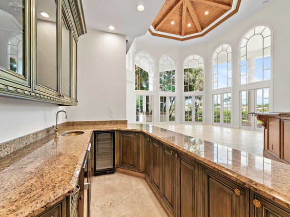 42 Saint Thomas Drive, Palm Beach Gardens FL 33418