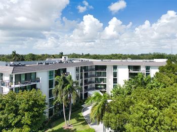 1301 River Reach Dr