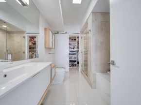 6365 Collins Avenue 2406, Miami Beach FL 33141