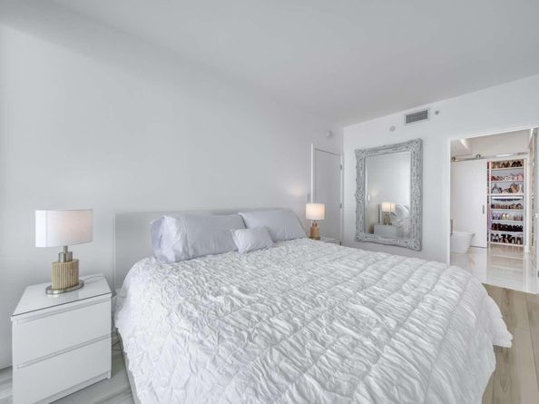 6365 Collins Avenue 2406, Miami Beach FL 33141