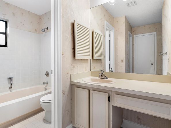 4360 Eucalyptus Tree Court A, Boynton Beach FL 33436