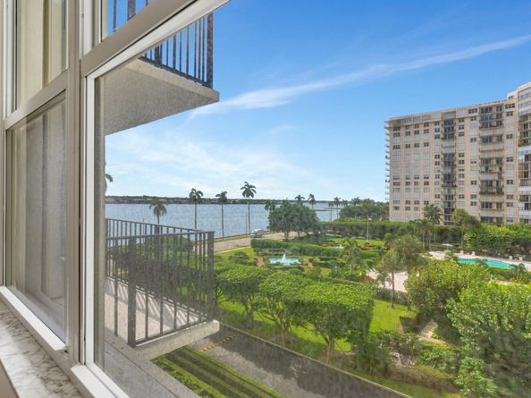 1701 S Flagler Drive 503, West Palm Beach FL 33401