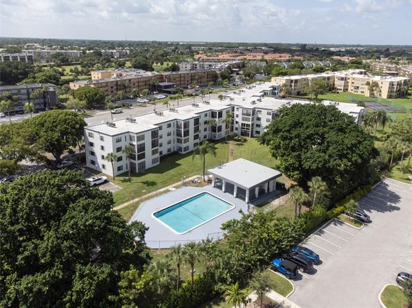 9233 SW 8TH 407, Boca Raton FL 33428