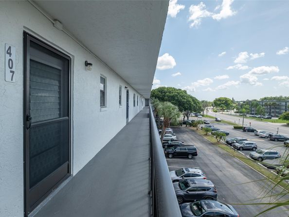 9233 SW 8TH 407, Boca Raton FL 33428