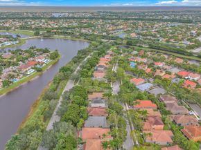 941 Bluewood Ter, Weston FL 33327