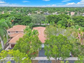 941 Bluewood Ter, Weston FL 33327