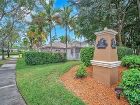 941 Bluewood Ter, Weston FL 33327