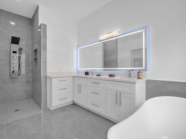 941 Bluewood Ter, Weston FL 33327