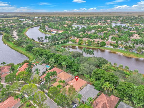 941 Bluewood Ter, Weston FL 33327