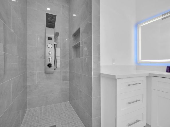 941 Bluewood Ter, Weston FL 33327