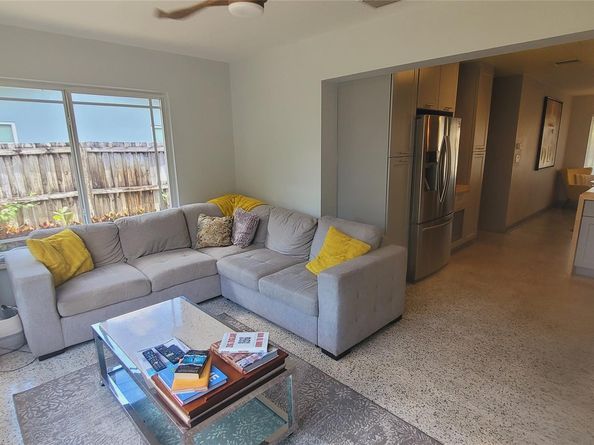 818 NW 28th Ct, Wilton Manors FL 33311